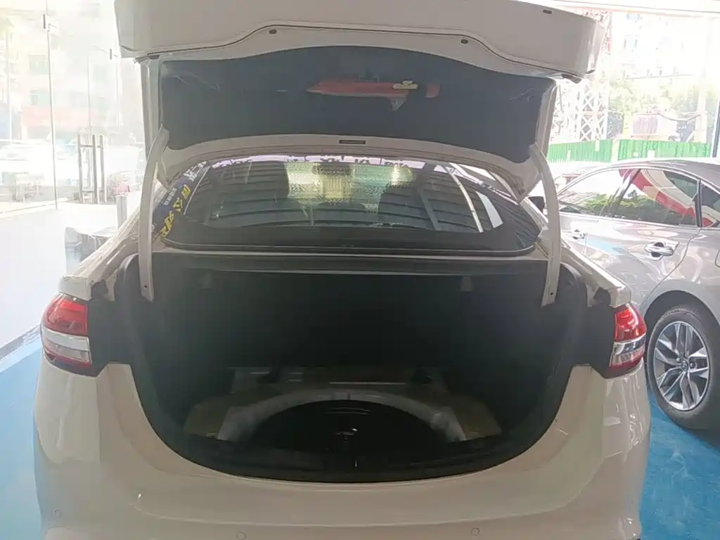 Ford Mondeo — миниатюра 19