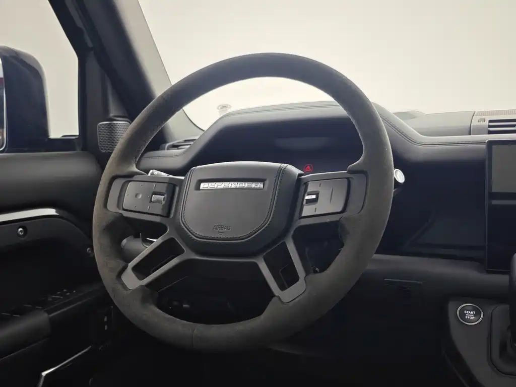 Land Rover Defender — миниатюра 18