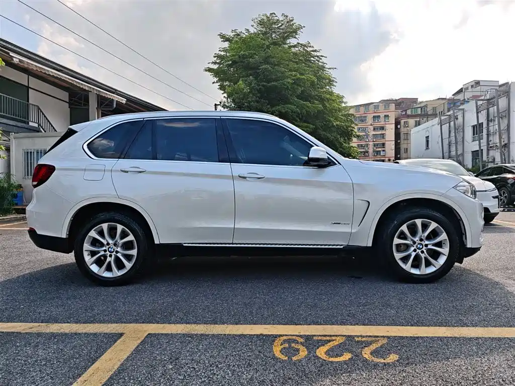 BMW X5 2017 xDrive28i
