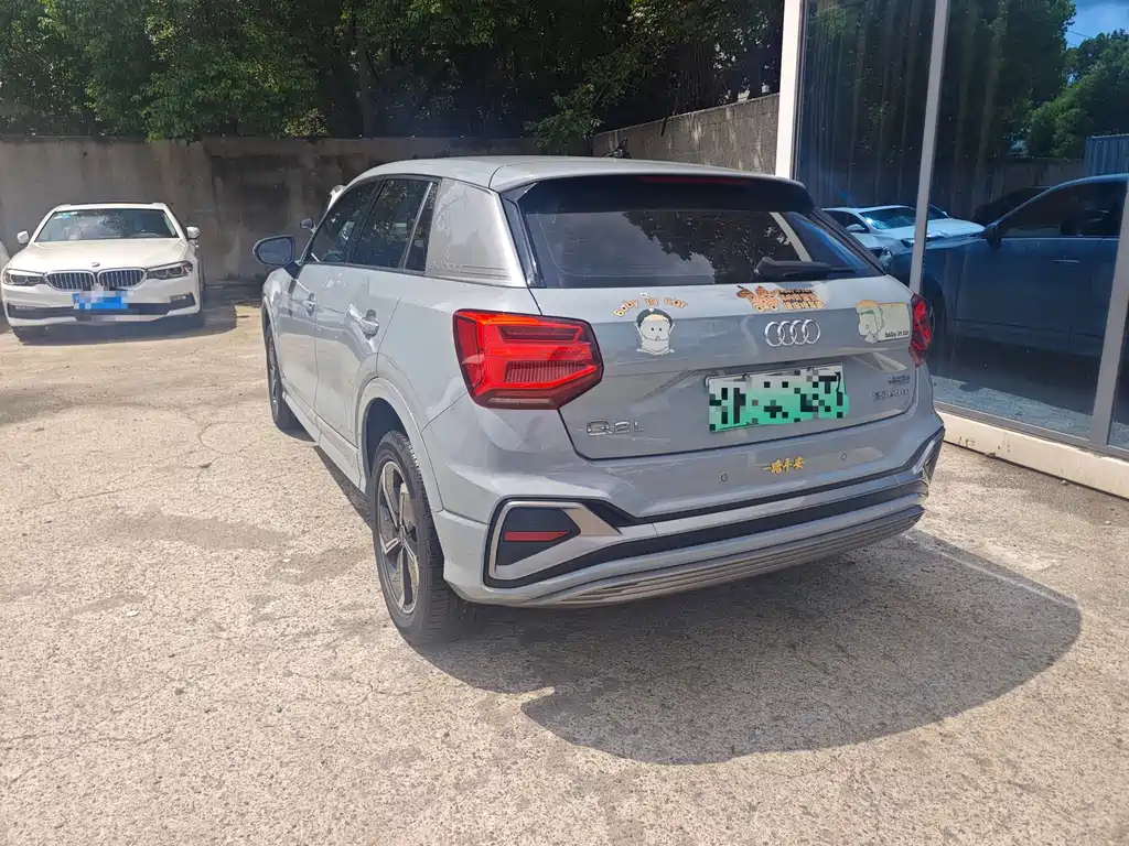 Audi Q2L e-tron — миниатюра 4
