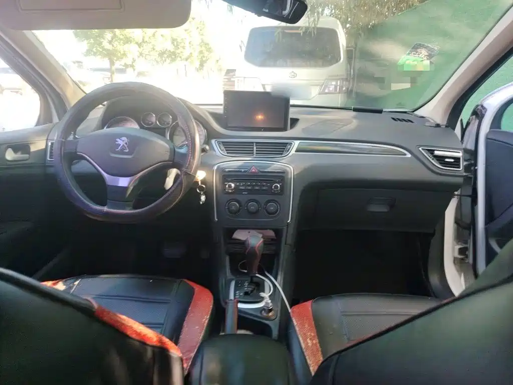 Peugeot 308 — миниатюра 5