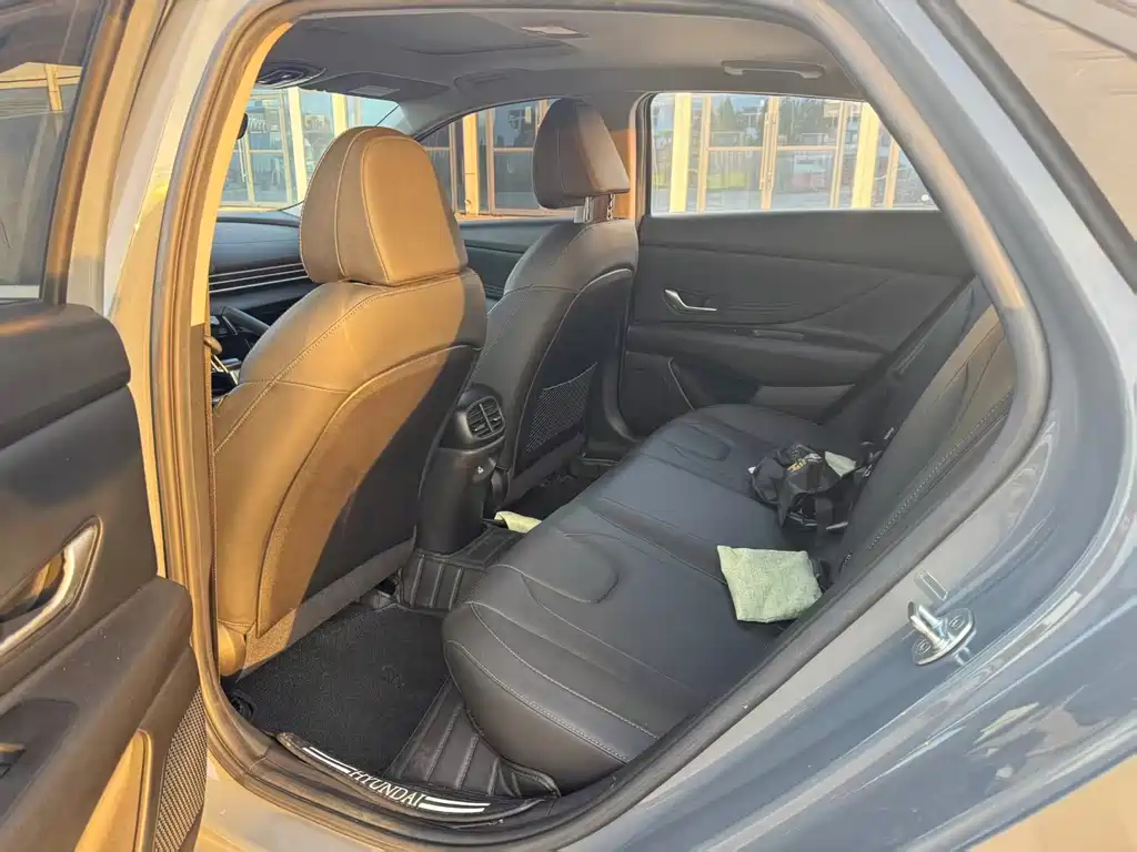 Hyundai Elantra — миниатюра 4