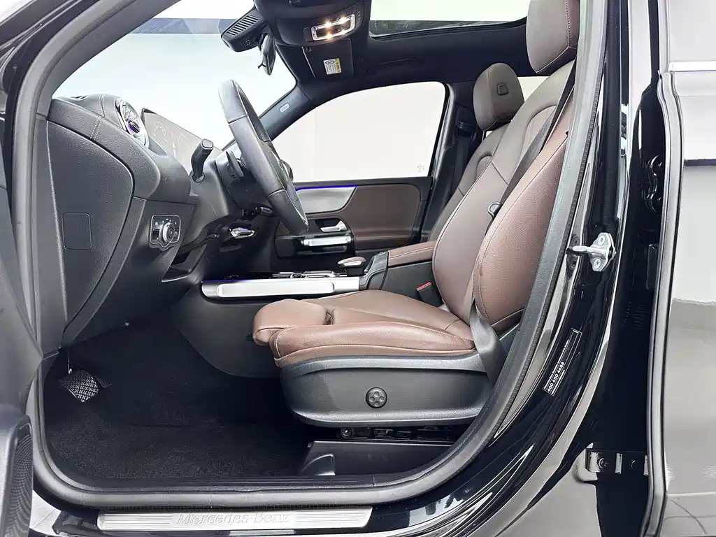 Mercedes-Benz GLB — миниатюра 6