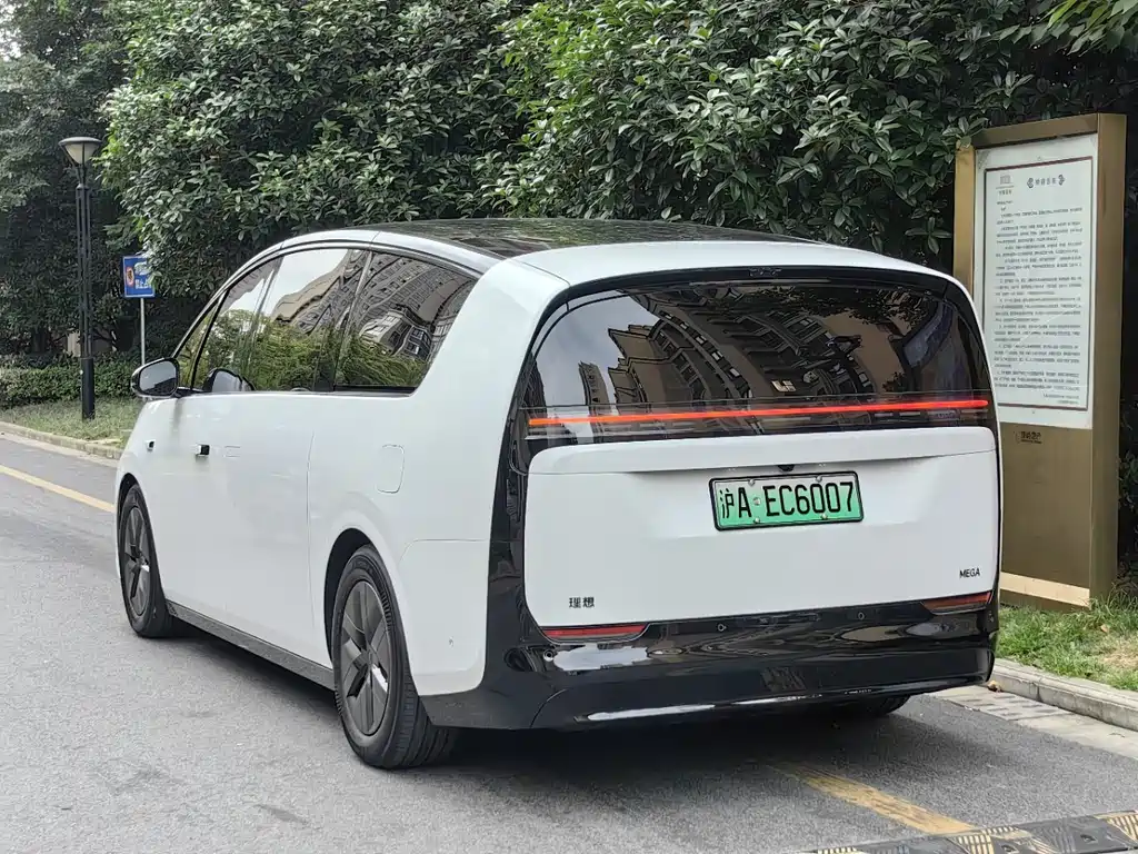 Li Auto IDEAL MEGA