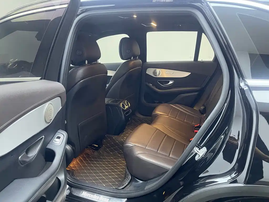 Mercedes-Benz GLC — миниатюра 12