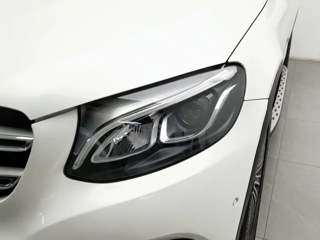 Mercedes-Benz GLC — миниатюра 7