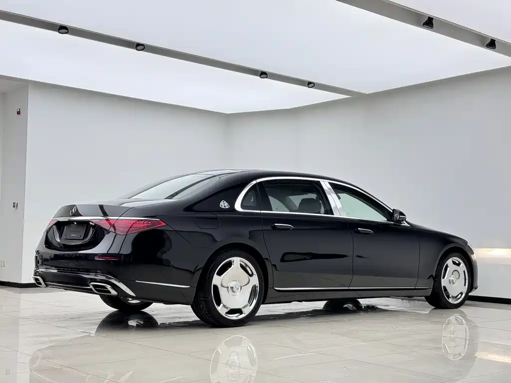 Mercedes-Benz S-Class — миниатюра 12