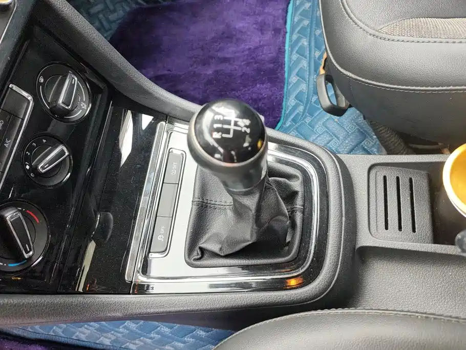 Volkswagen Bora — миниатюра 16