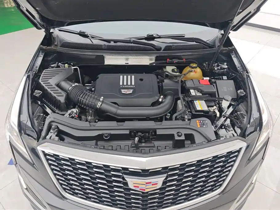 CADILLAC XT5