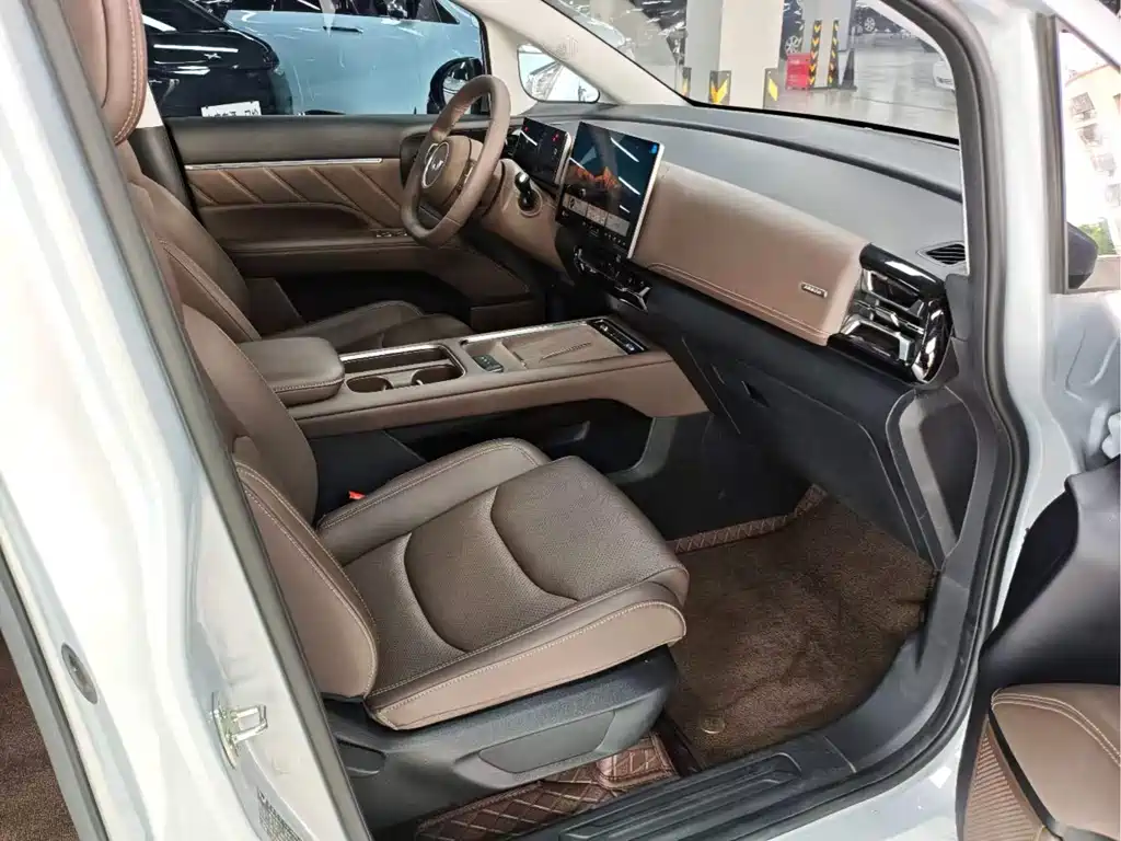 Wuling Звездный свет 730 Новая энергия — миниатюра 7