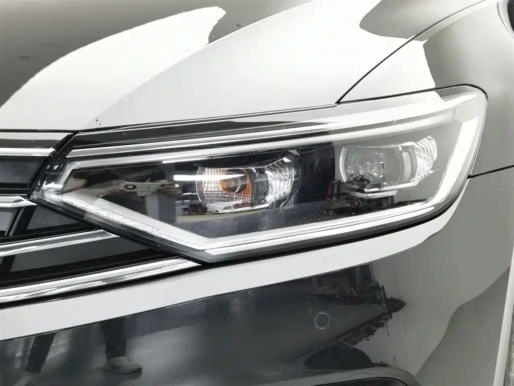 Volkswagen Magotan 2020 330TSI DSG Lead