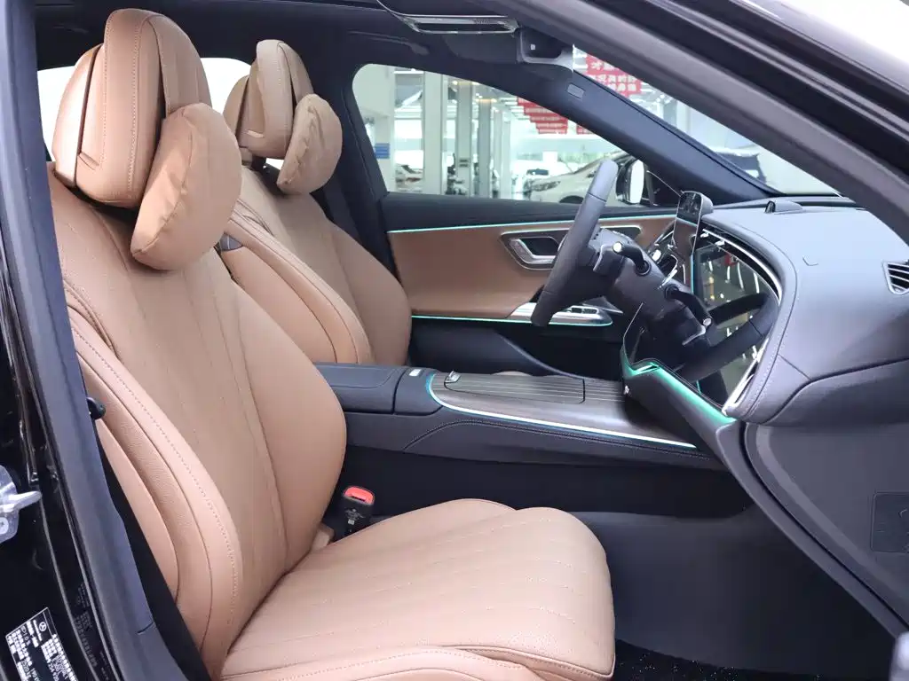 Mercedes-Benz E-Class — миниатюра 21