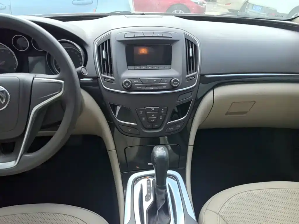 Buick Regal — миниатюра 13