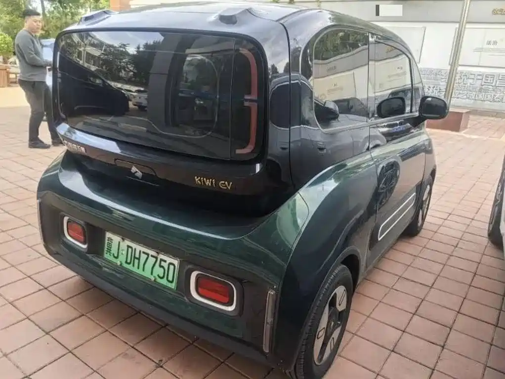 Baojun KiWi EV — миниатюра 3