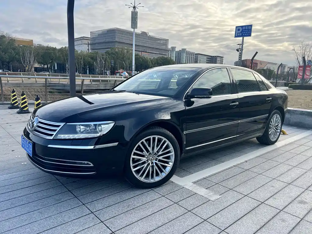 VOLKSWAGEN PHAETON