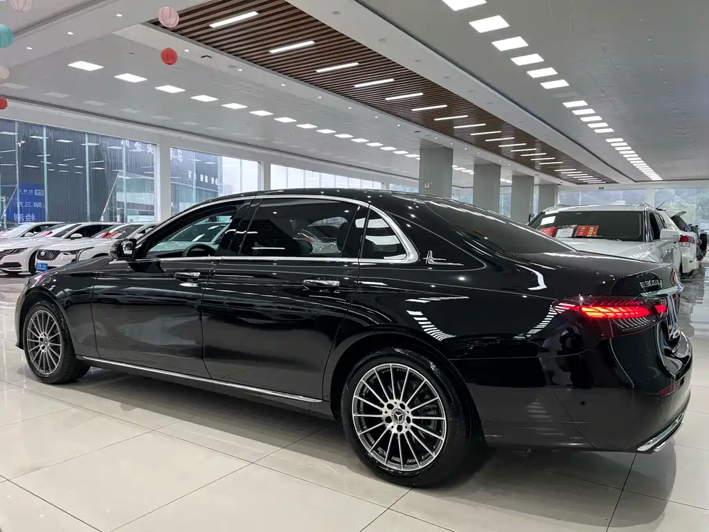 MERCEDES-BENZ  E CLASS