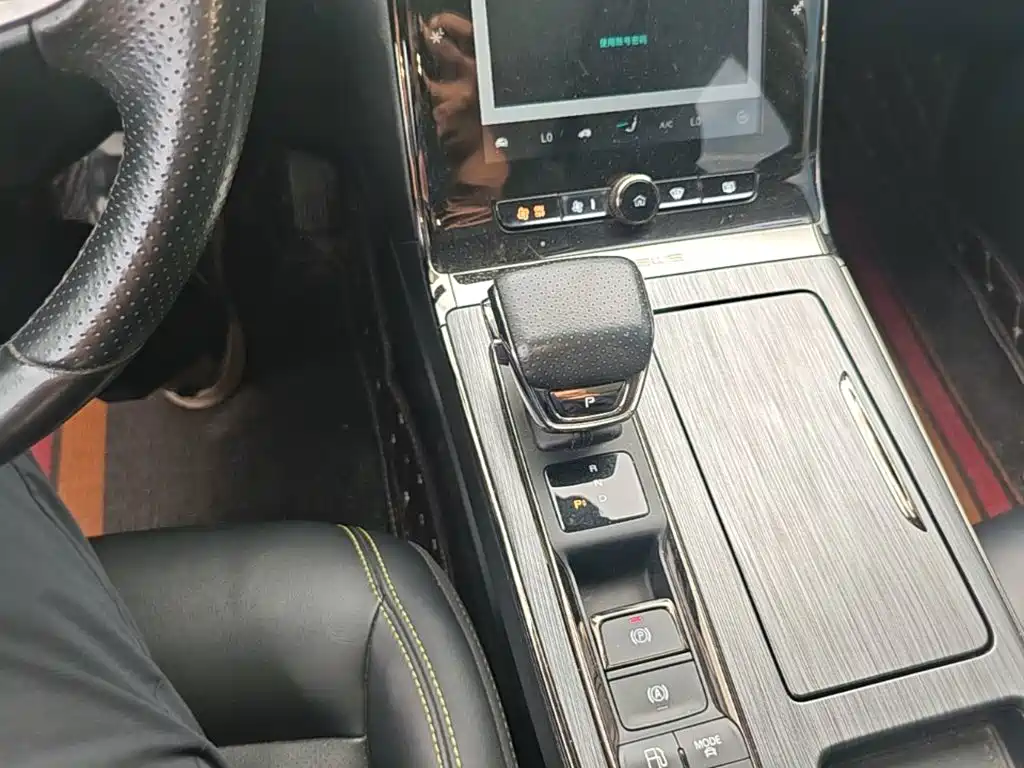 Roewe RX5 New Energy — миниатюра 14