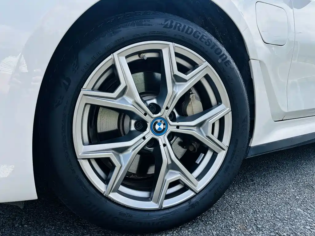 BMW i3 — миниатюра 9