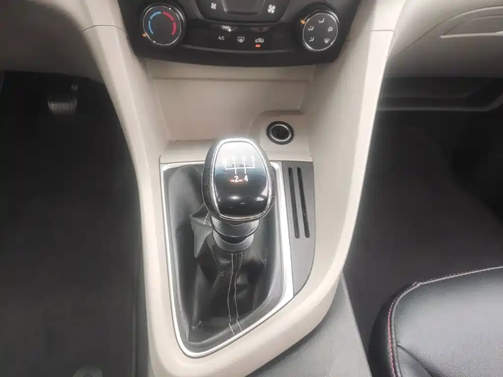 Buick Excelle — миниатюра 14