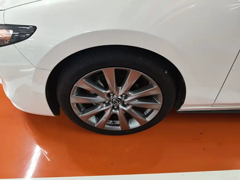 Mazda 3 Axela — миниатюра 23