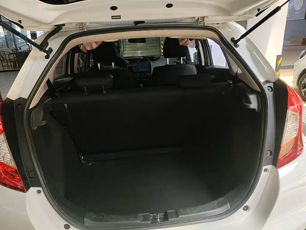 Honda Fit — миниатюра 19