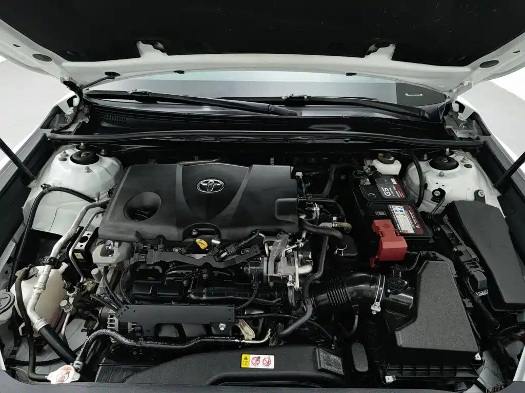 Toyota Camry — миниатюра 6