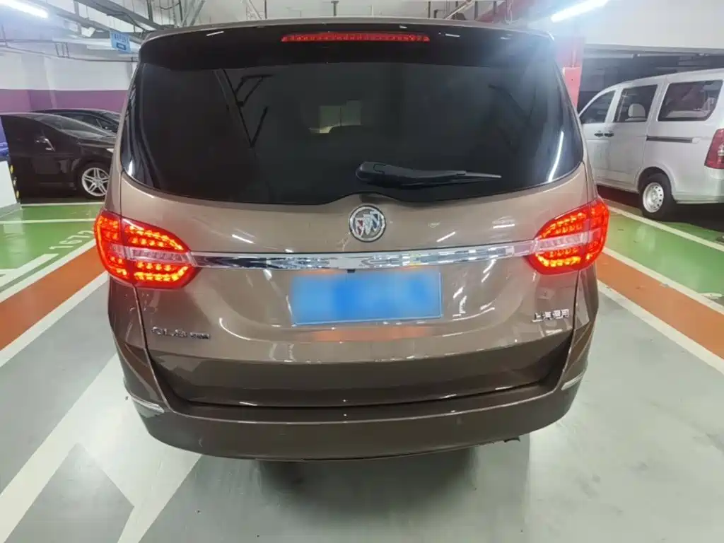 Buick GL8 — миниатюра 6
