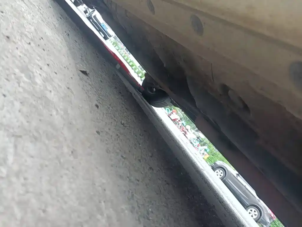Toyota Yaris L - фото 19