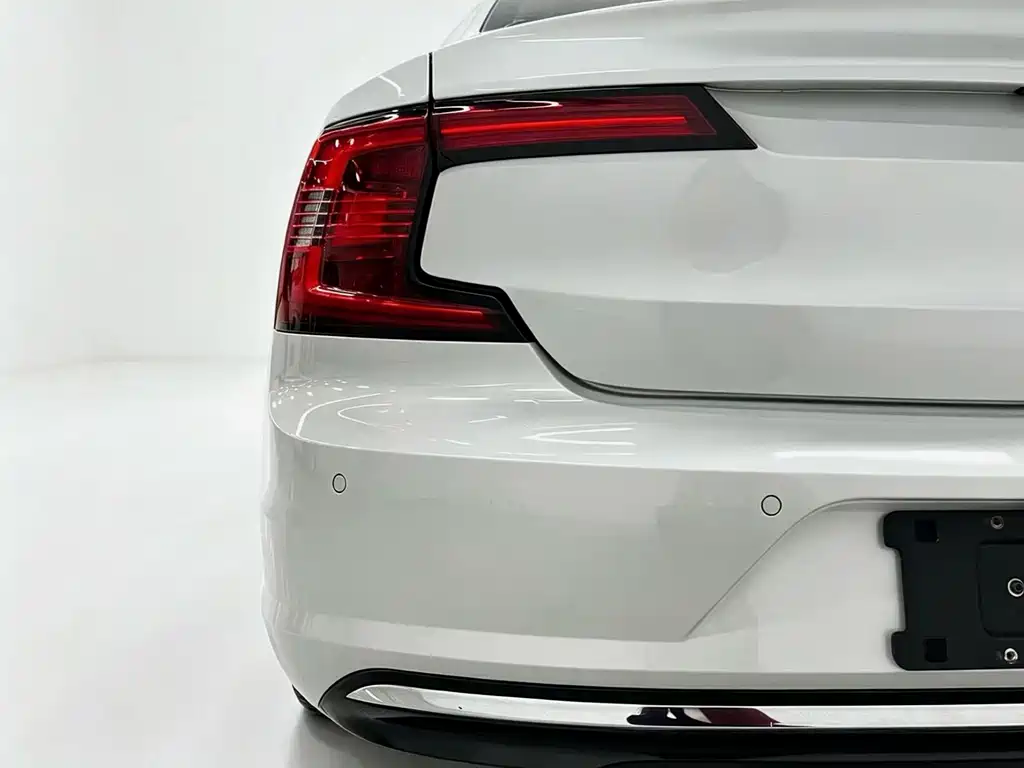 Volvo S90 — миниатюра 21