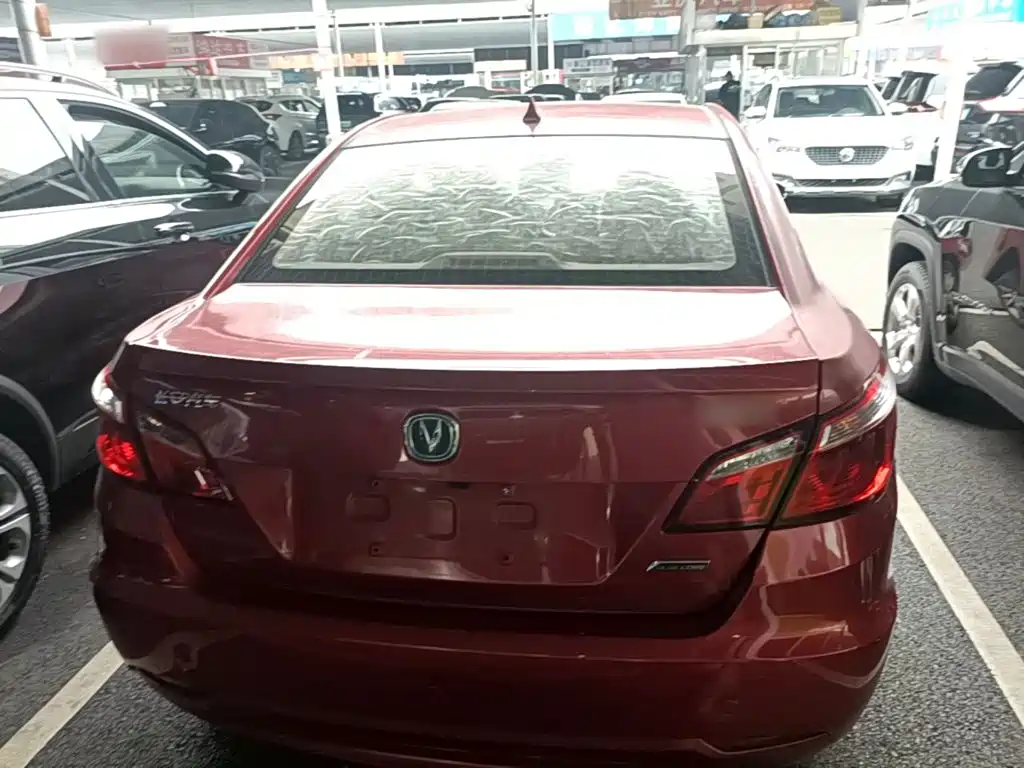 Changan Eado — миниатюра 6