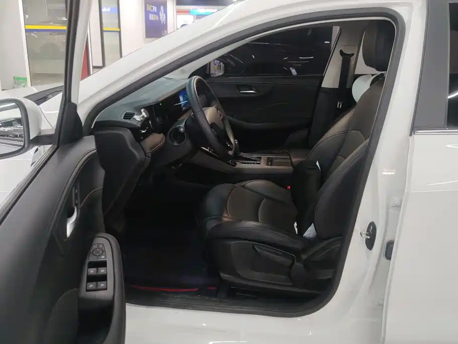 Roewe i5 — миниатюра 9