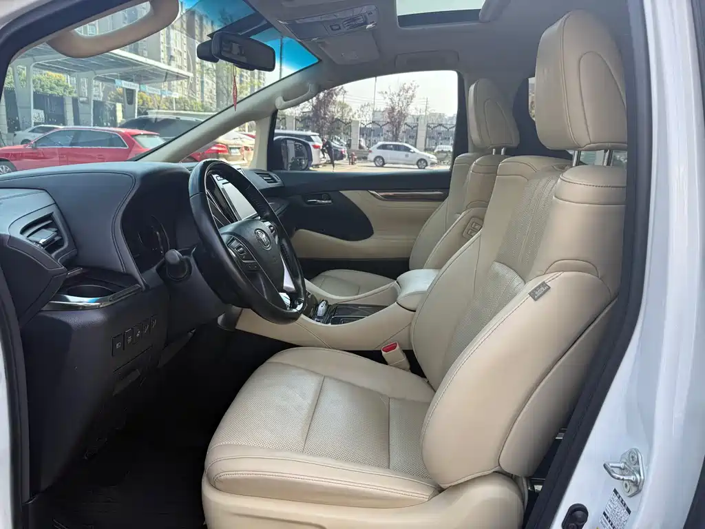 Toyota Alphard 2018 3.5L Luxury