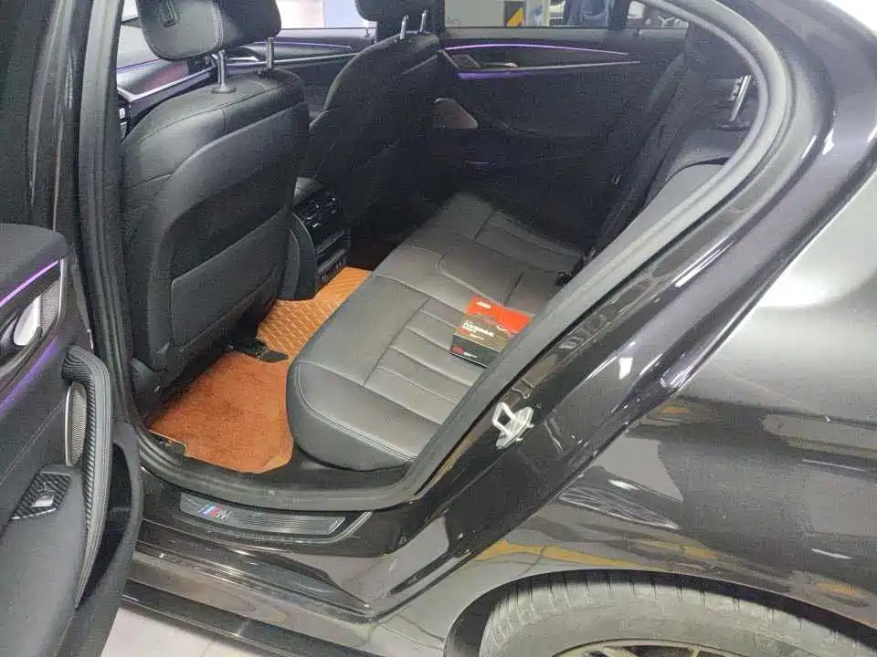 BMW 5 Series (Import) — миниатюра 5