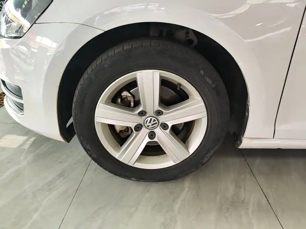Volkswagen Golf — миниатюра 23