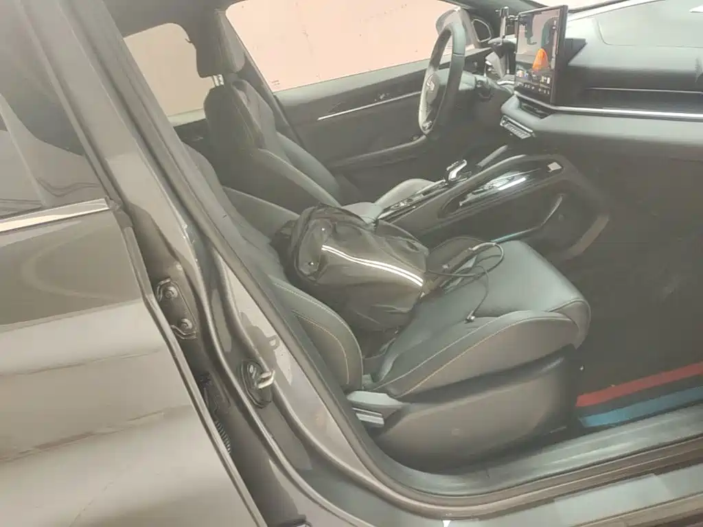 Geely Binyue — миниатюра 25