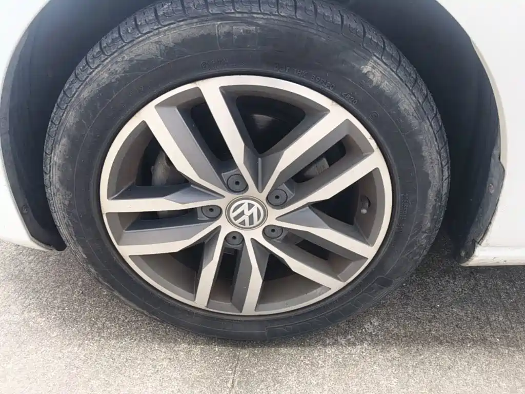 Volkswagen Golf — миниатюра 23