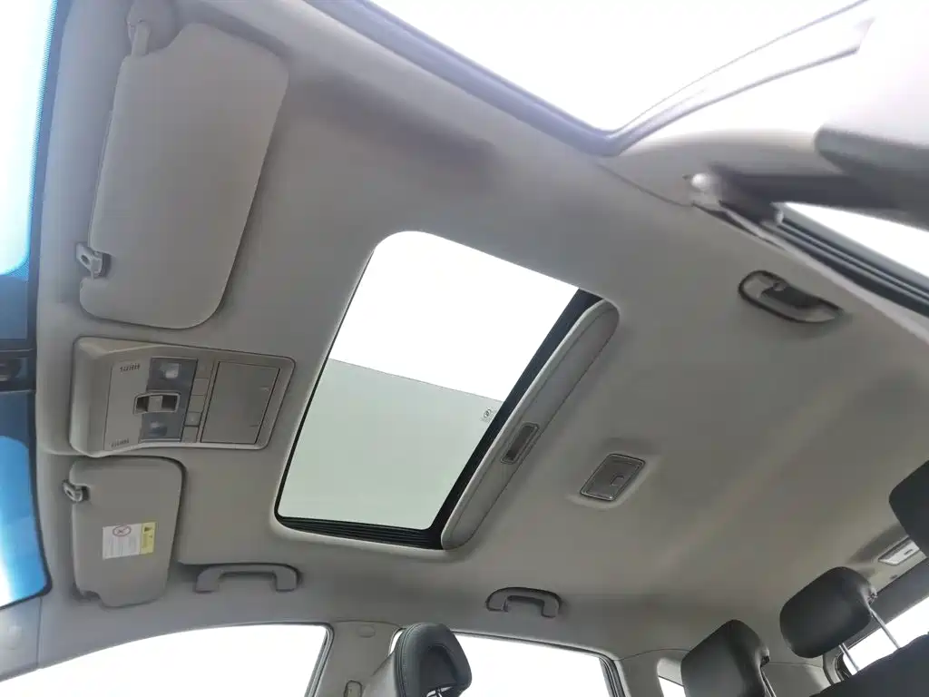 Chevrolet Captiva — миниатюра 14