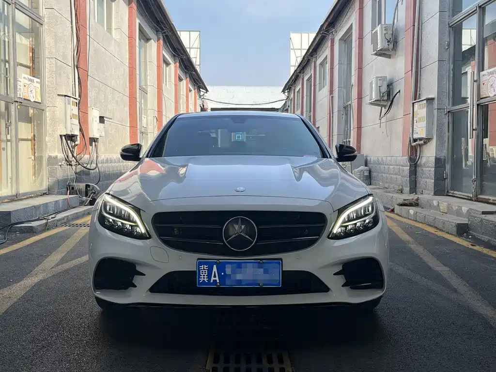 Mercedes-Benz C-Class — миниатюра 2