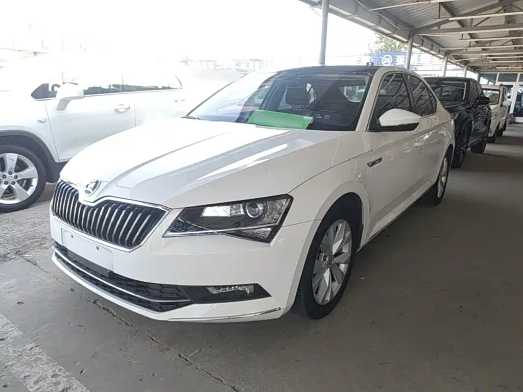 Skoda Superb — миниатюра 2