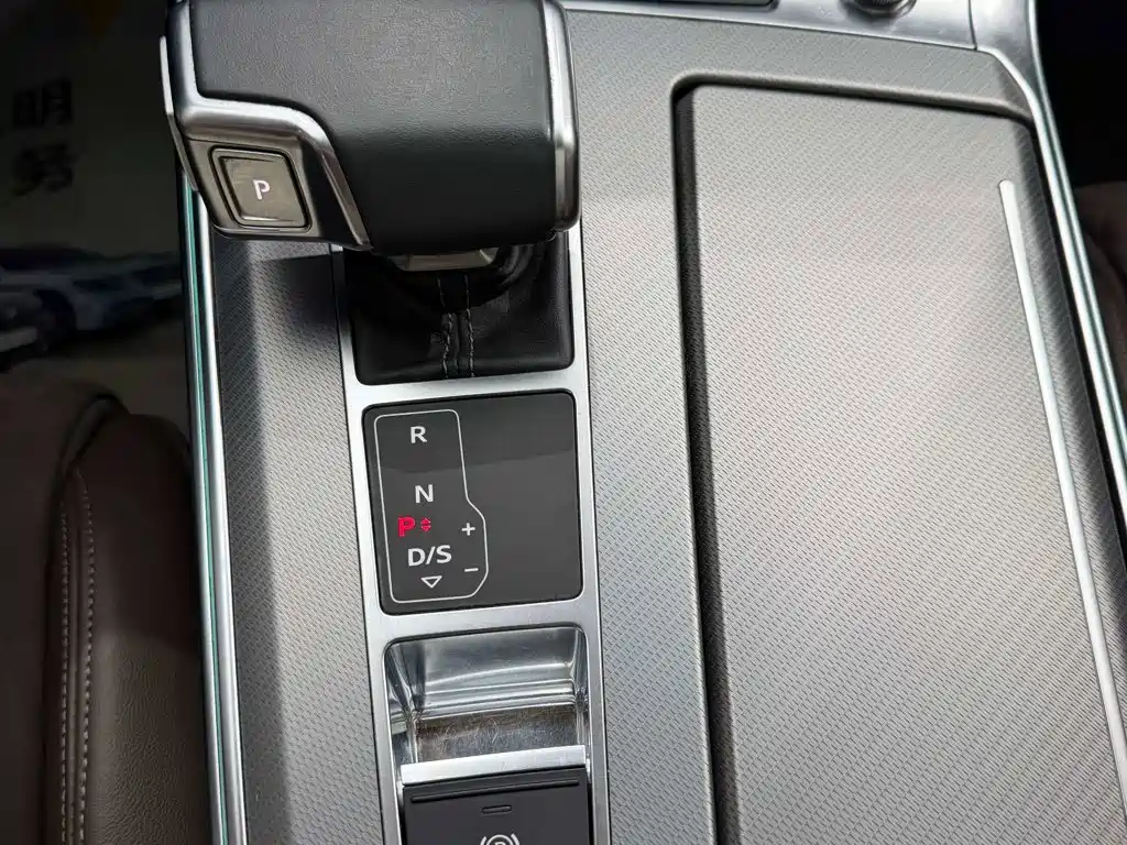 Audi A7L — миниатюра 20