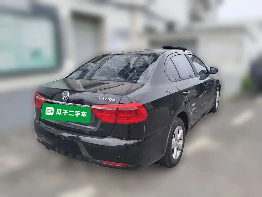 Volkswagen Lavida — миниатюра 5