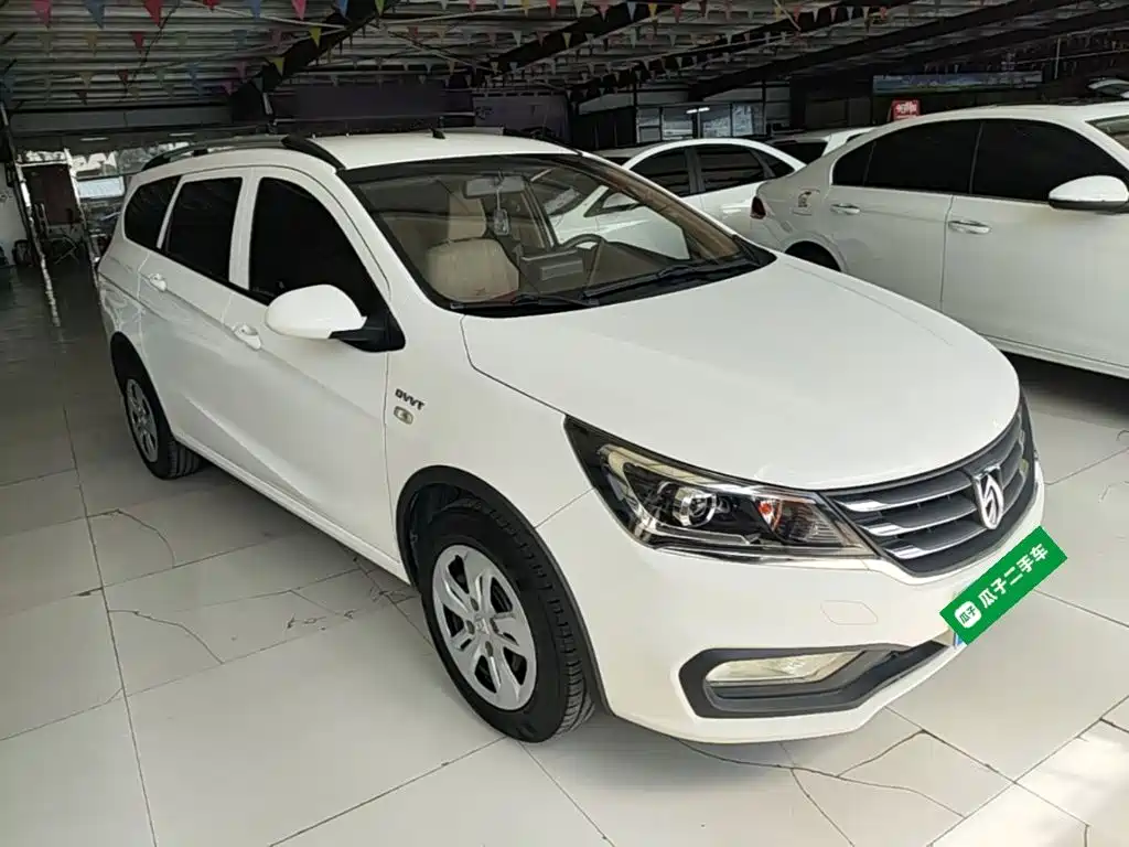 Baojun 310W — миниатюра 4