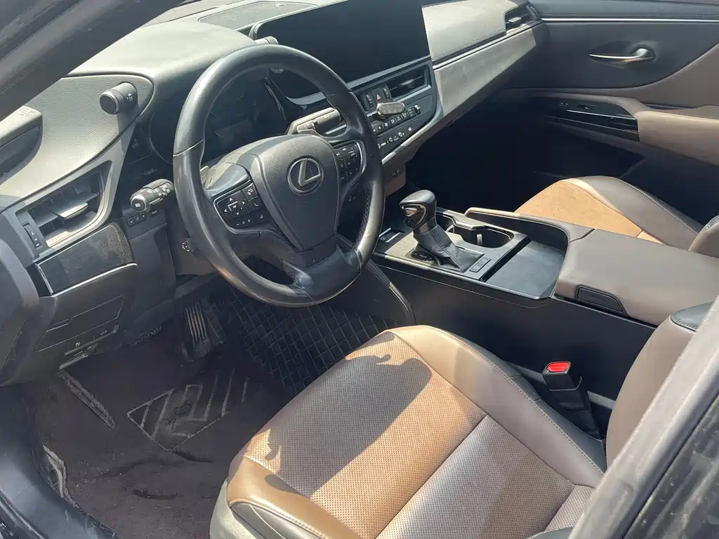 Lexus ES — миниатюра 4