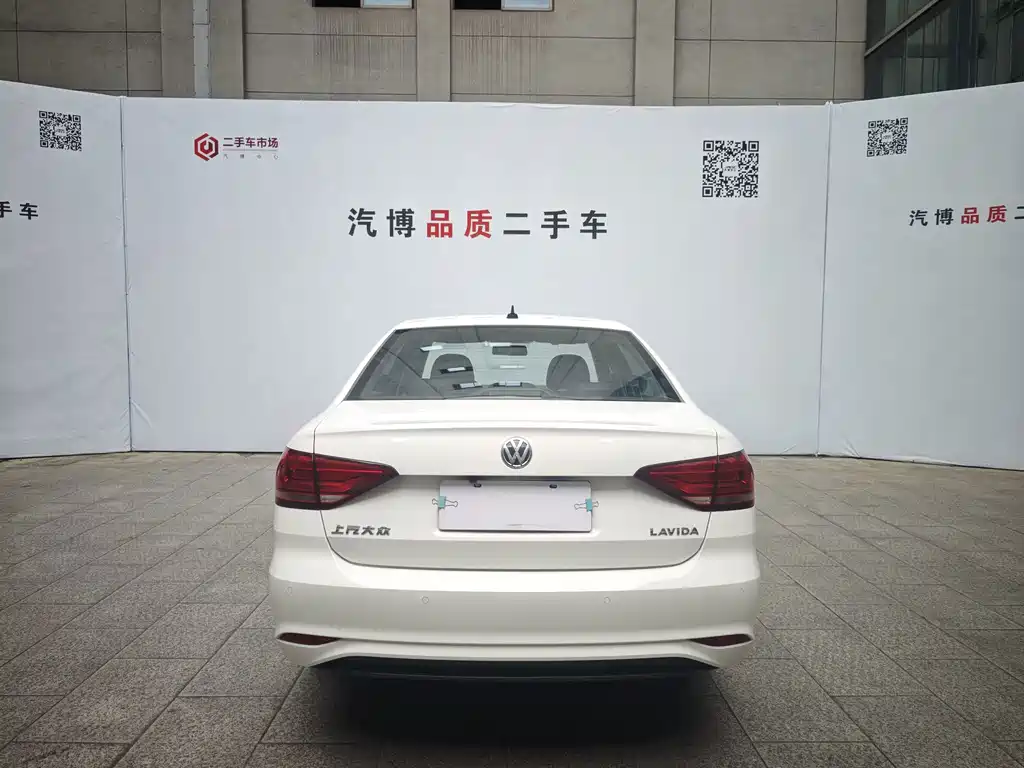 Volkswagen Lavida - фото 6