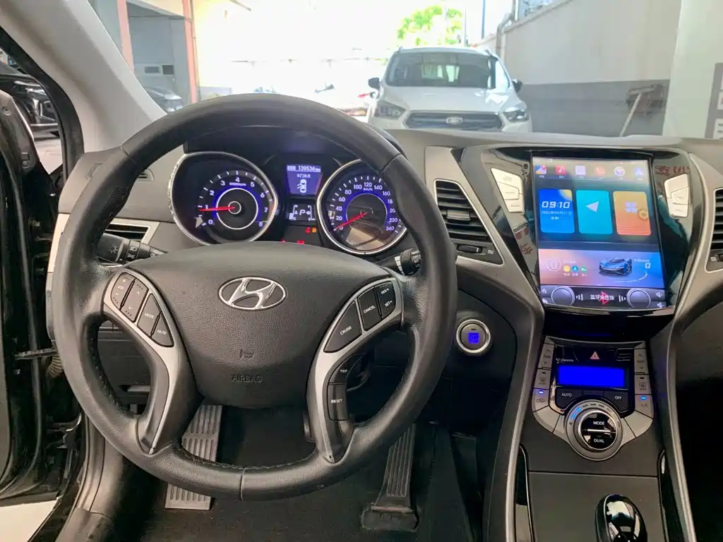 Hyundai Elantra Langdong — миниатюра 13
