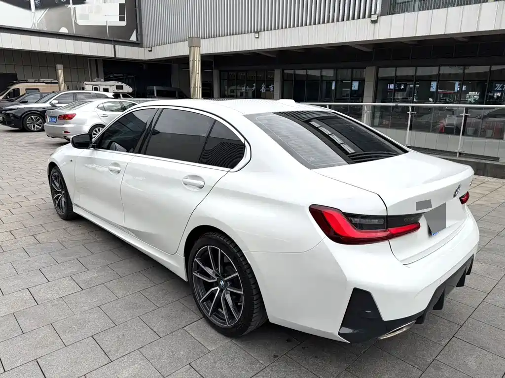 BMW 3 Series — миниатюра 6