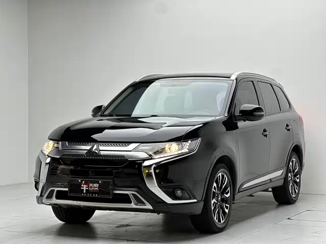 mitsubishi outlander