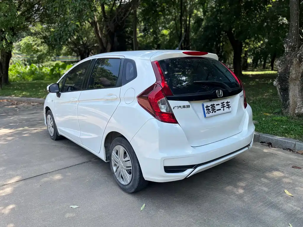 Honda Fit — миниатюра 12