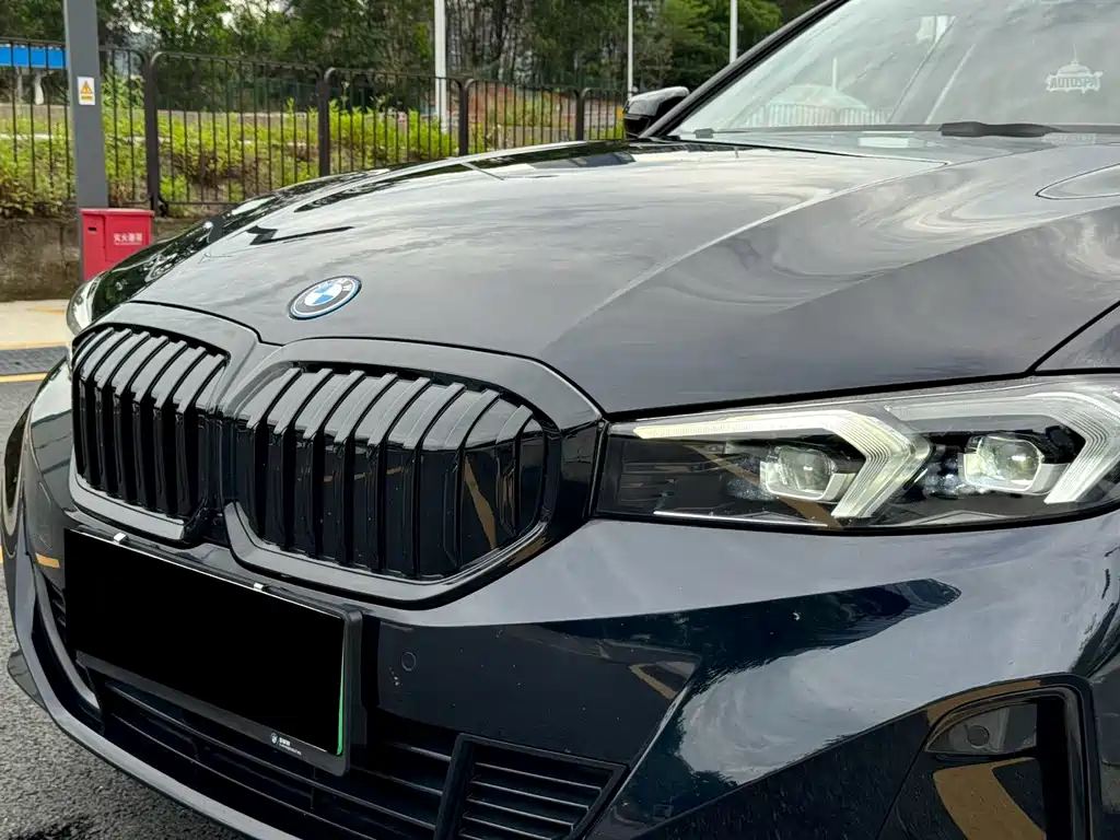 BMW i3 2024 eDrive 35 L
