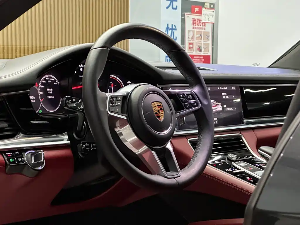 Porsche Panamera — миниатюра 9